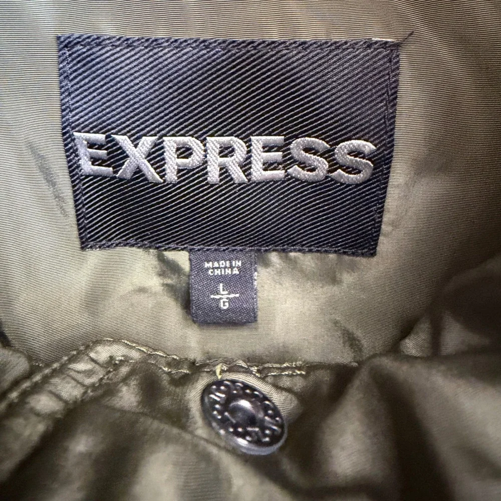 Express Womens Olive Green Lightweight Hooded Windbreaker Jacket Size L #524‎